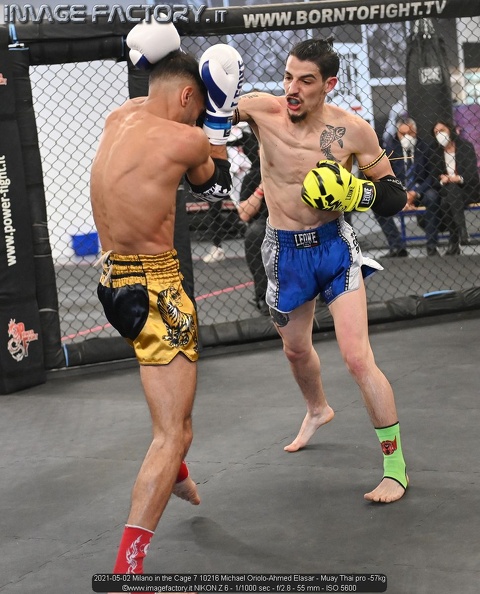 2021-05-02 Milano in the Cage 7 10216 Michael Oriolo-Ahmed Elasar - Muay Thai pro -57kg.jpg